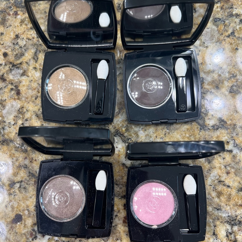 CHANEL Ombré Premiere Longwear Powder Single Eyeshadows